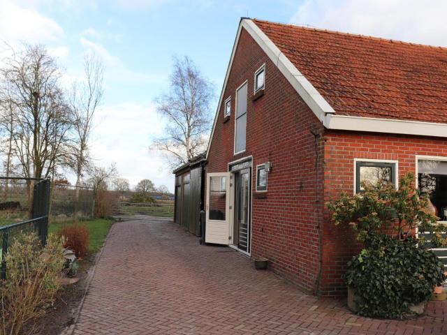 Fine holiday home in Donkerbroek