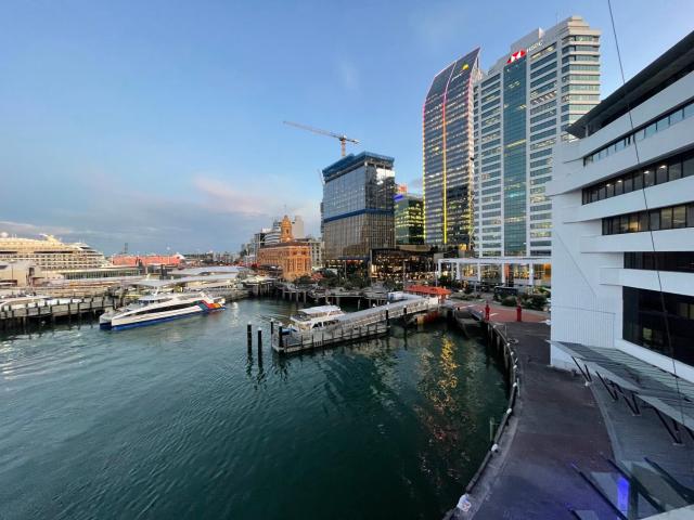 Chic Princes Wharf Studio - City View - Parking