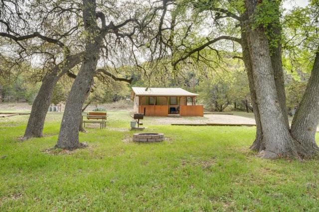 Cabana Sol Cabin 4 Mi to Garner State Park