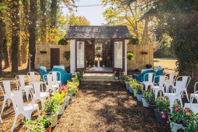 Experience Tiny House Weddings & Retreats