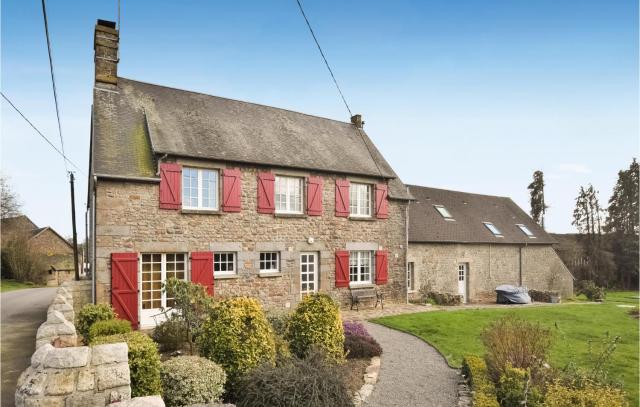 6 Bedroom Gorgeous Home In Saint-Brice-De-Landell