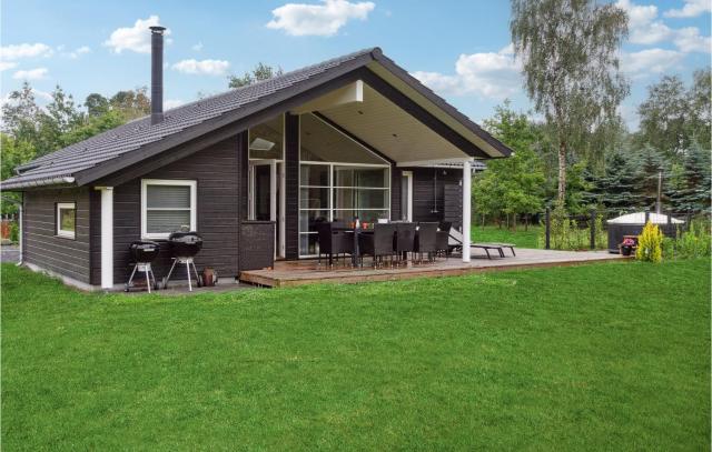 Pet Friendly Home In Rødby With Kitchen