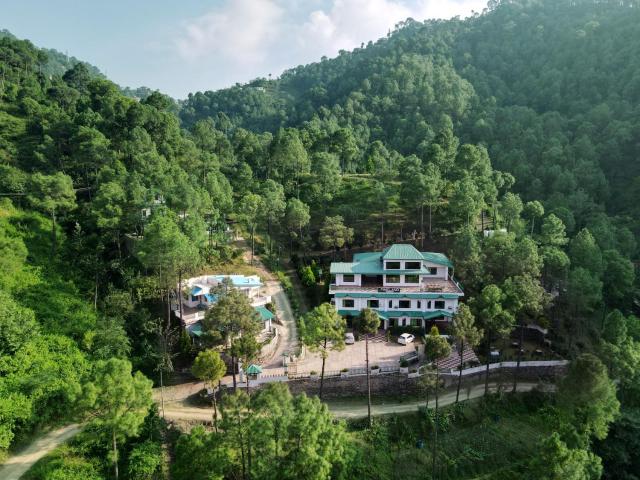 Pineland Resorts & Chalets Kasauli