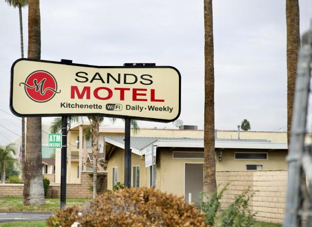 Sands Motel by Ontario Airport & Toyota Arena