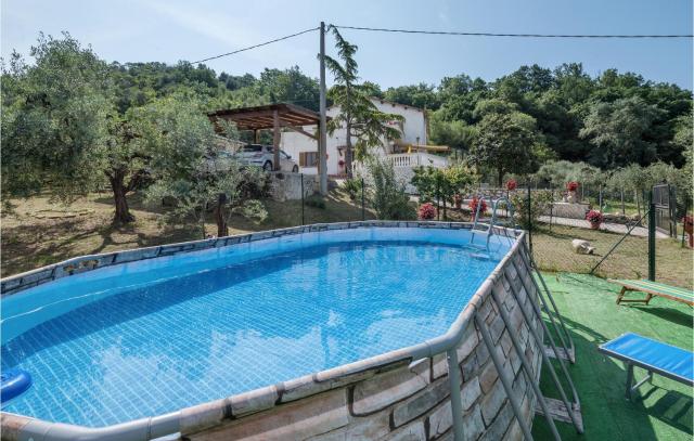 Amazing Home In Castelnuovo Di Farfa With Kitchen