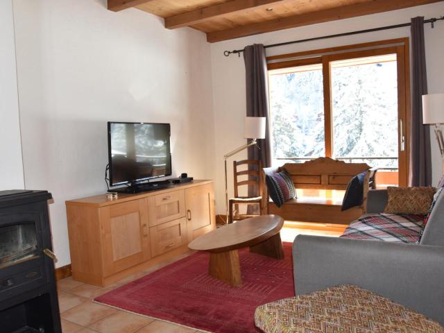 Appartement cosy 4 pièces, balcon, proche centre et téléphérique, face pistes de ski de fond - FR-1-464-214