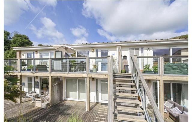 Stunning Compact Apartment Just Outside Looe