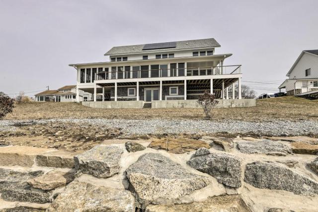 Coastal Waterford Getaway, Steps to the Water!