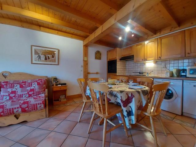 Chaleureux appartement avec balcon, proche du centre et du ski bus - FR-1-624-14