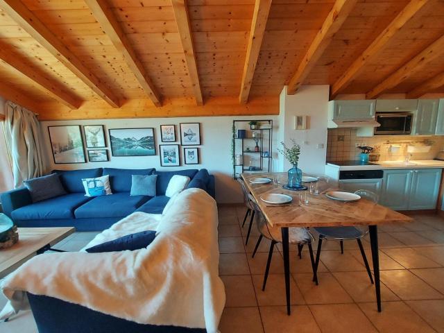 Appartement cosy avec balcon, proche du centre et skibus, garage inclus - FR-1-624-112