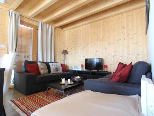 Chalet Mitoyen à Chamrousse, 8 pers, 3 niveaux, 4 chambres, Animaux admis, Terrasse Sud-Ouest - FR-1-549-105