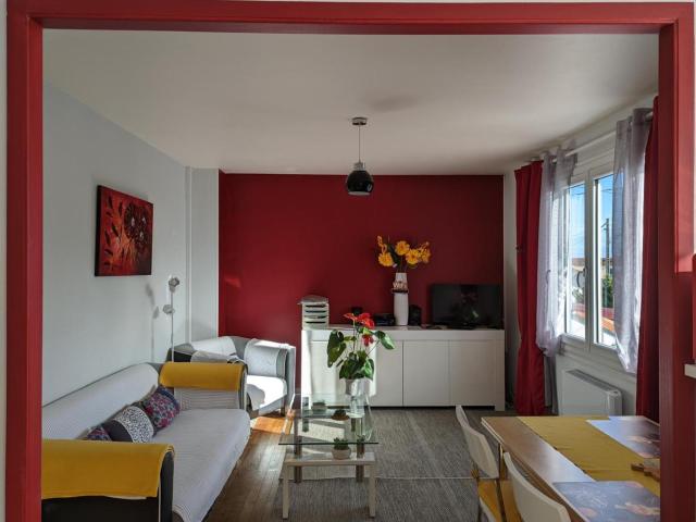 Appartement cosy avec terrasse et jardin privatif, à 5 min du centre-ville de Barbezieux. - FR-1-653-196