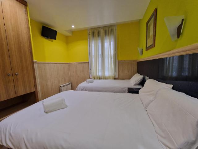 Pension Izar Bat Guesthouse