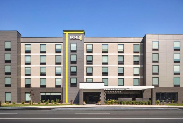 Home2 Suites By Hilton Milwaukee West