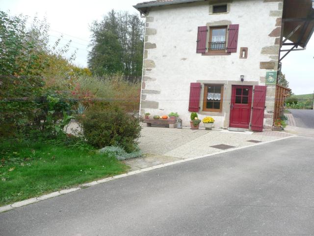 Gîte Tranquille avec Cheminée, Terrasse sur la Saône et Borne EV, Animaux Bienvenus - FR-1-589-103