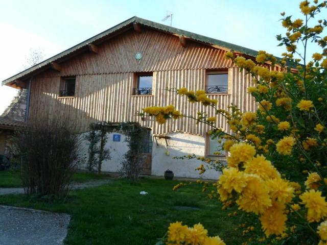 Moulin rénové avec jardin, au bord de l'eau, entre Verdun et Metz - FR-1-585-1