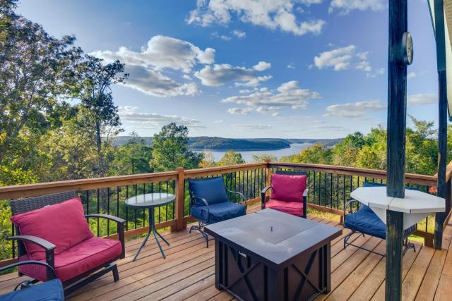 Spacious Norfork Lake Home Game Room and Views!