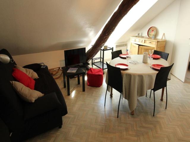 Luchon : T3 cosy pour 4 pers, au pied du télécabine, parking privé - FR-1-313-204