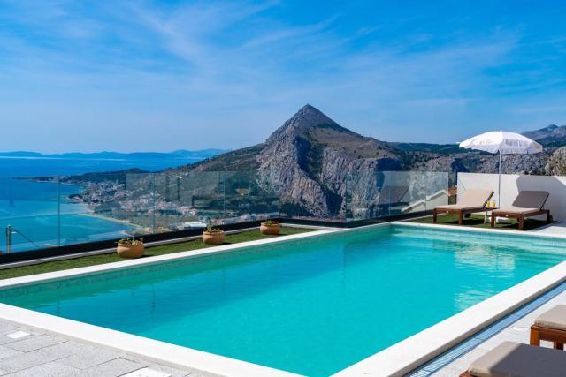 New! Villa BAMM with heated 36sqm pool, 5 en-suite bedrooms and panoramic sea views