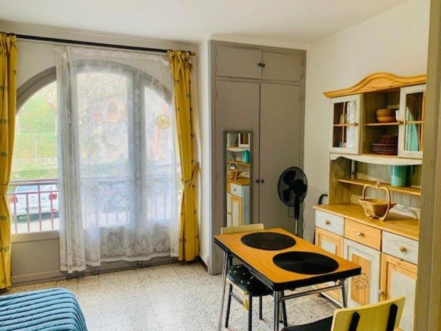 Studio pour cure avec balcon, parking et WiFi à 2 pas des thermes d'Amélie-les-Bains. - FR-1-703-19