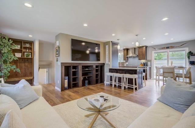 Cottonwood Heights House Deck with Hot Tub!