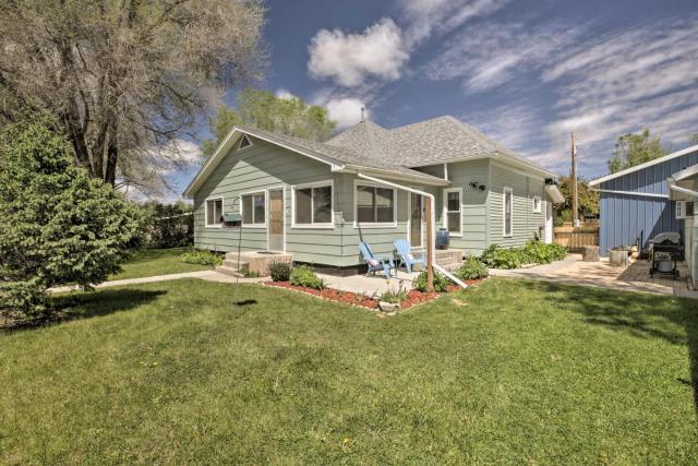 Walkable Ten Sleep House with Patio and Sunroom!