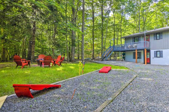 Big Bass Lake Home in Gouldsboro Wraparound Deck