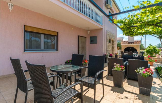 Amazing Apartment In Biograd Na Moru With Wifi