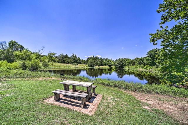 Stunning Oklahoma Home about 3 Mi to Spiro Mounds