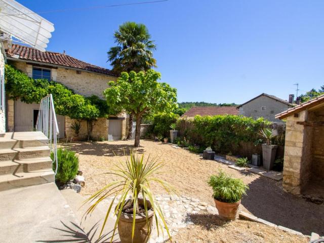 Maison indépendante avec jardin, proche de Brantôme – tout équipé, 5 chambres, charme périgourdin - FR-1-616-265