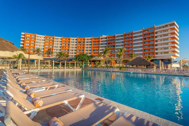 Crown Paradise Club Cancun - All Inclusive