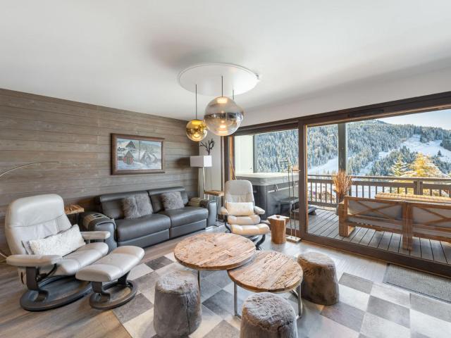 Appartement moderne avec jacuzzi extérieur et terrasse à Courchevel - FR-1-563-106