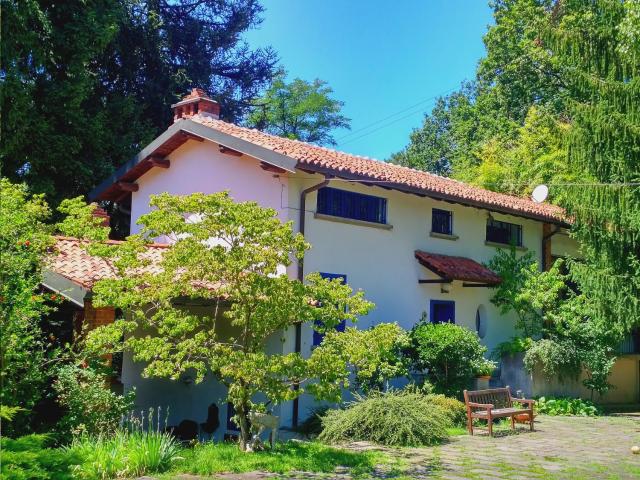 Villa with private pool and garden