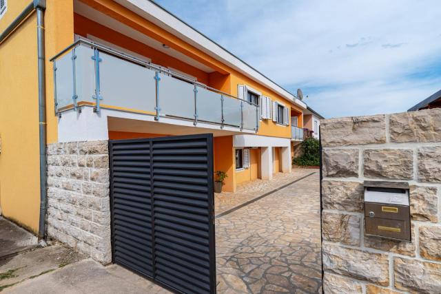 Family friendly house with a swimming pool Pridraga - Cuskijas, Novigrad - 19868