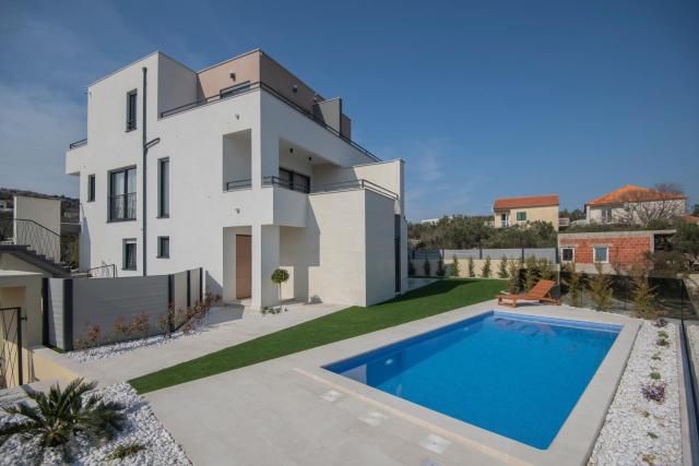 Villa Magna luxury apartments