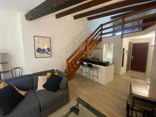 Le Cocon d'Avignon - T2 Duplex 40m2 - Centre historique Intra muros- WIFI CLIMATISATION