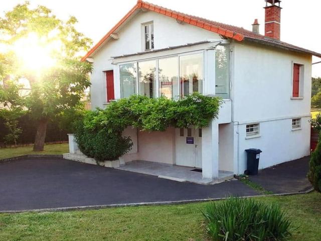 Gîte Pavillon Kifadonfe 3 ch avec cour et jardin clos