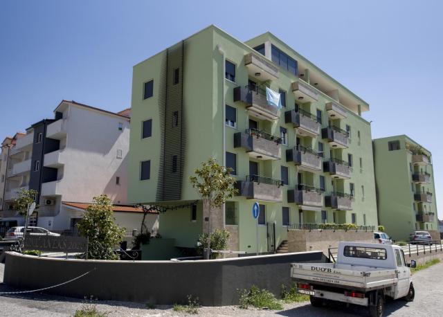 Apartments with WiFi Stobrec, Split - 19767