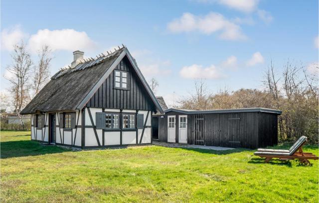 Gorgeous Home In Asnæs With Wifi