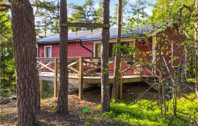 2 Bedroom Stunning Home In Norrtälje