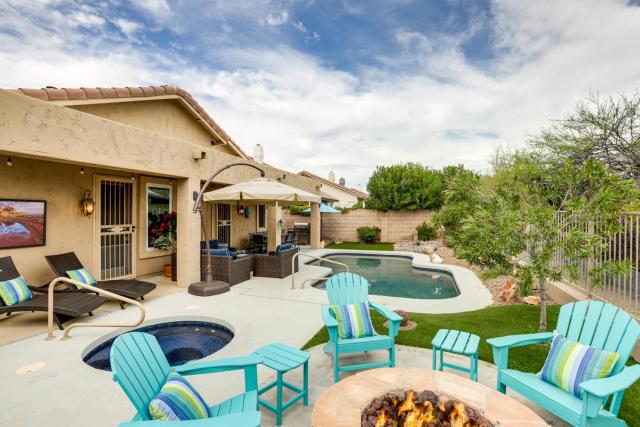 Upscale Cave Creek Home with Private Pool and Spa!