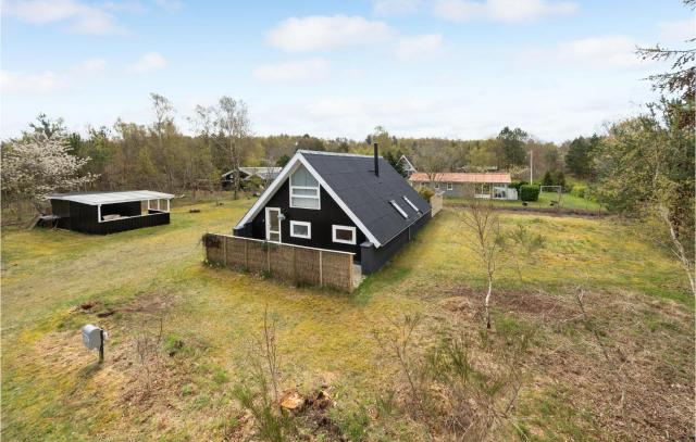 Gorgeous Home In Glesborg With Kitchen