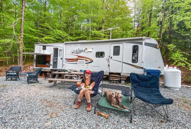 Rv adventure Roscoe Pet friendly