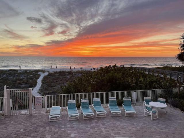 Oceanway 203 - Upscale Oceanfront Condo - 2BR and 2BA