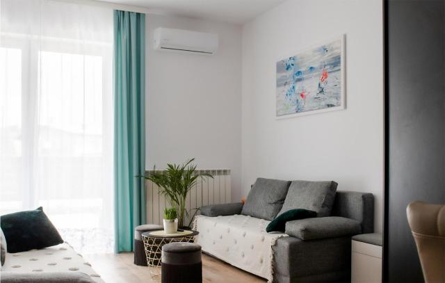 Cozy Apartment In Zator With Wifi