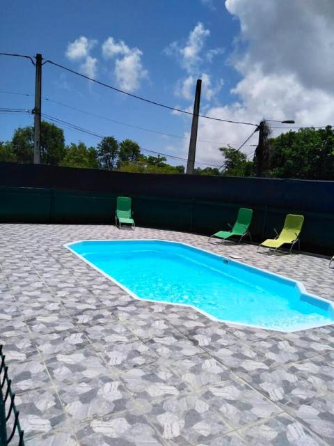 Maison charmante proche de la plage au Moule avec piscine