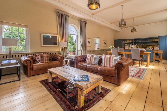 Stunning luxury cottage in historic country estate - Belchamp Hall Stables