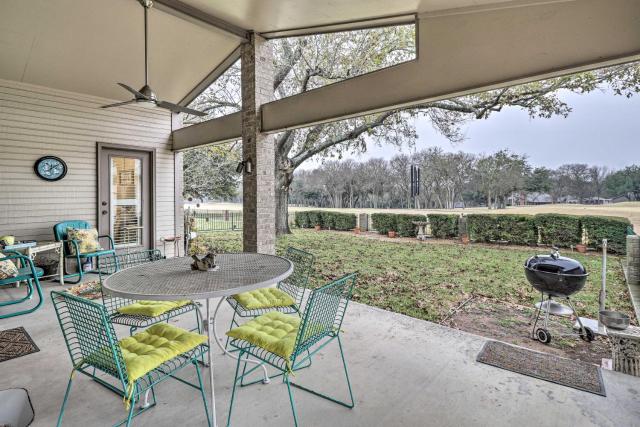 Salado Home with Grill and Golf Course Views!