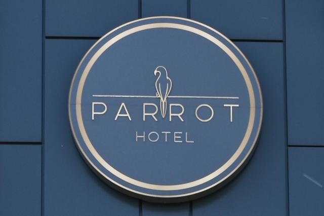 Hotel Parrot