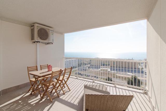 Global Properties, Apartamento de 2 habitaciones con terraza y vistas al mar